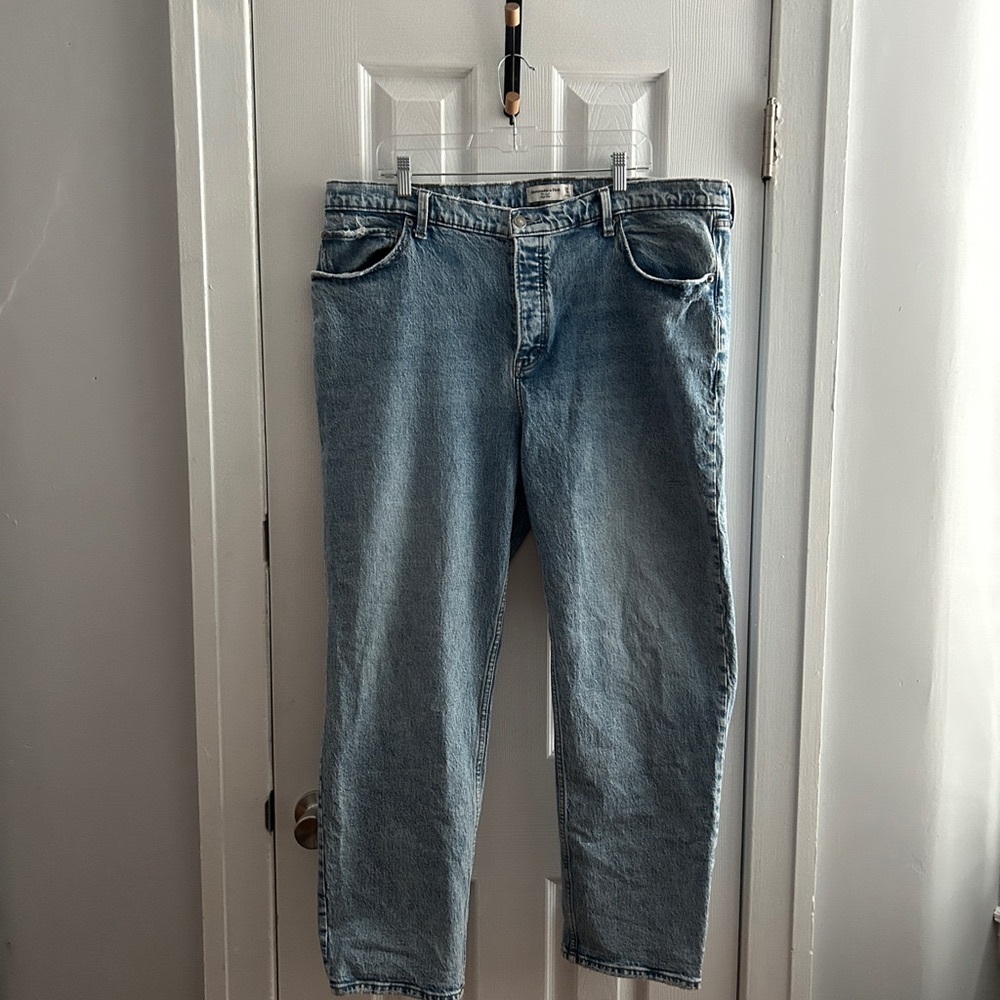 Abercrombie & Fitch ‘The Dad High Rise’ Mid-Wash Blue Jean